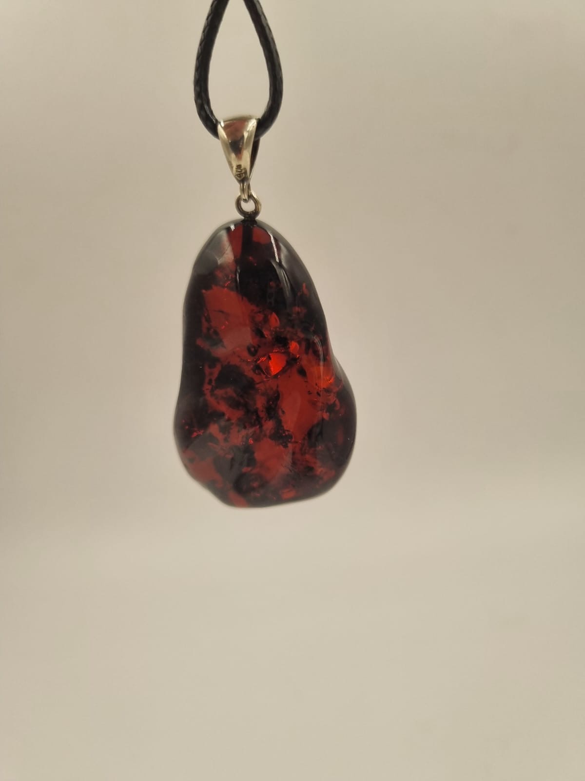 Kehribar Ateş Kolye