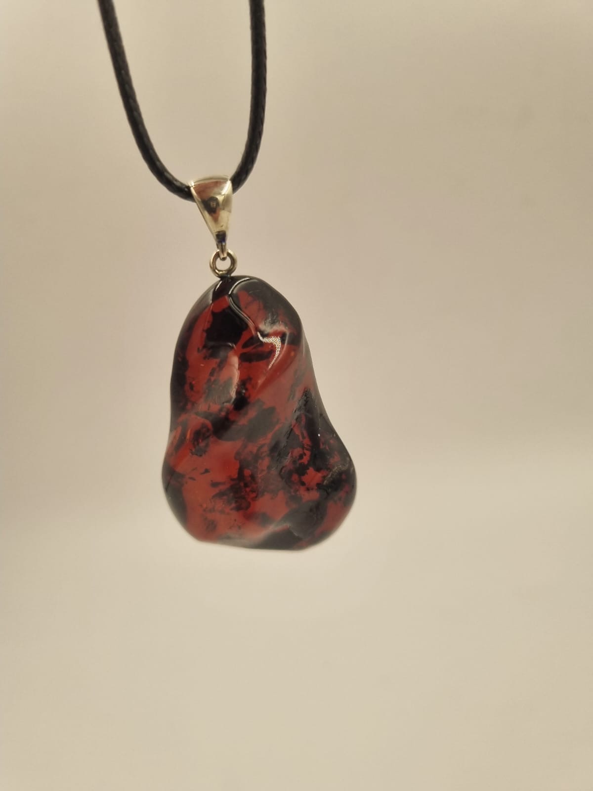 Kehribar Ateş Kolye